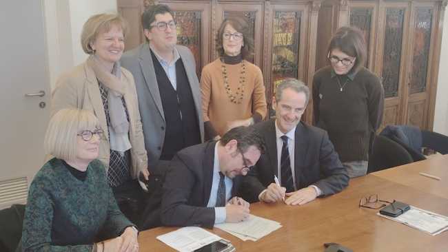 Firma spazio fragilita