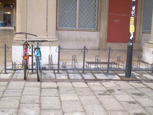 Rastrelliera per biciclette a Bologna