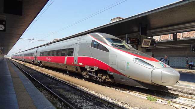 alta velocita treno stazione binari