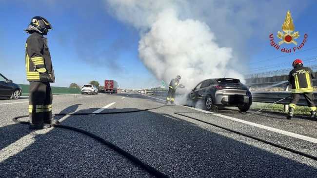 auto fiamme a4 set 25