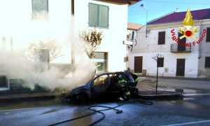 auto fiamme casalvolone
