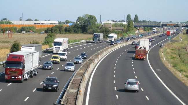 autostrada mezzi
