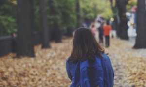 bambina zaino autunno