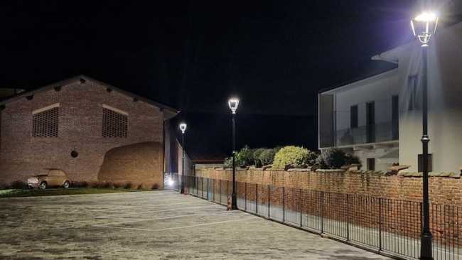 barengo lampioni piazzale