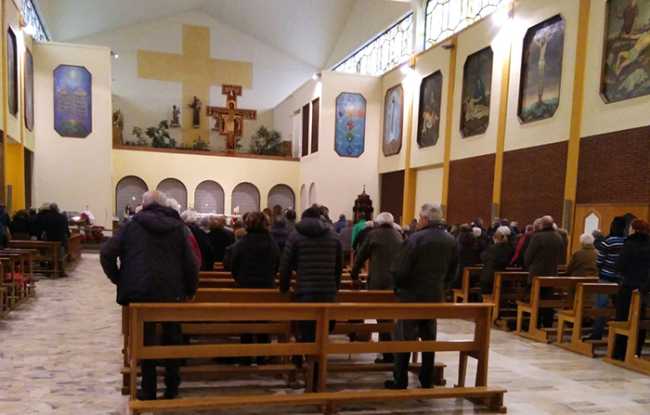 cappuccina chiesa interno inverno