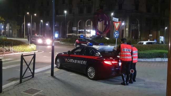 carabinieri controlli arona