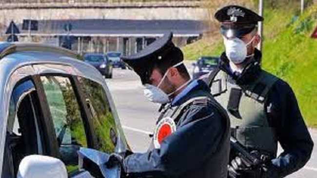 carabinieri mascherina tris