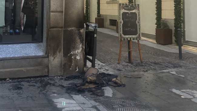 cartoni bruciati corso cavour