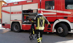 entrata azione uomo camion