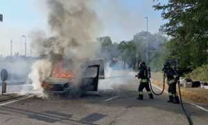 furgone incendio via americhe
