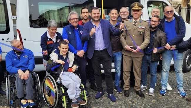 inaugurato pulmino disabili