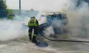 incendio auto volovo vigili