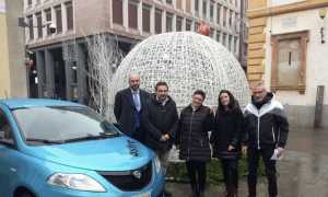 novara consegna auto foto