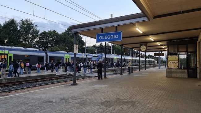 oleggio stazione binario