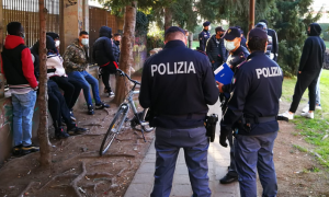 polizia controlli immigrati