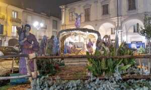 presepe trecate piazza foto