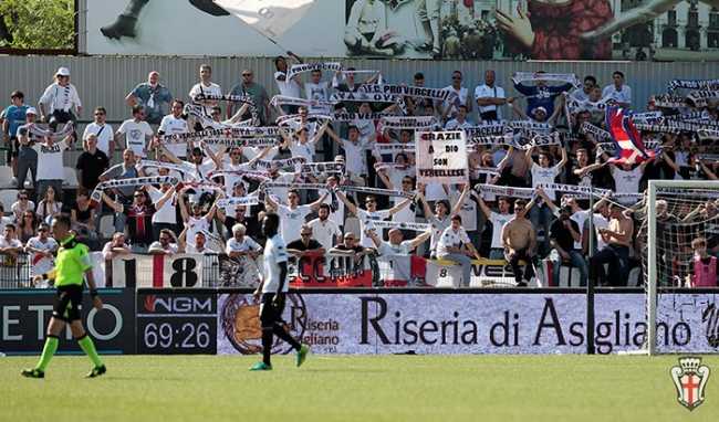 pro vercelli curva
