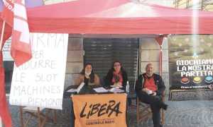 raccolta firme azzardo 2