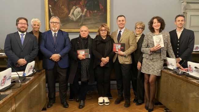 s gaud contemporaneo 24