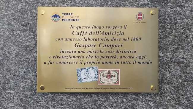 targa campari foto collocata