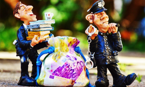 tassa evasore poliziotto