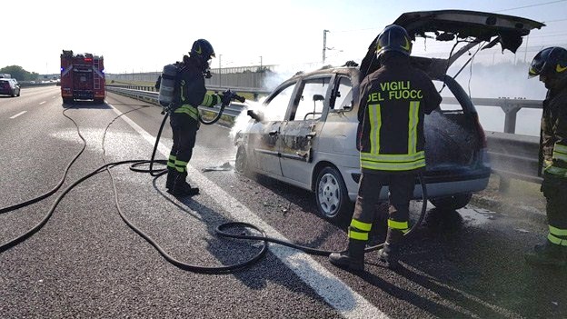 auto incendio a4