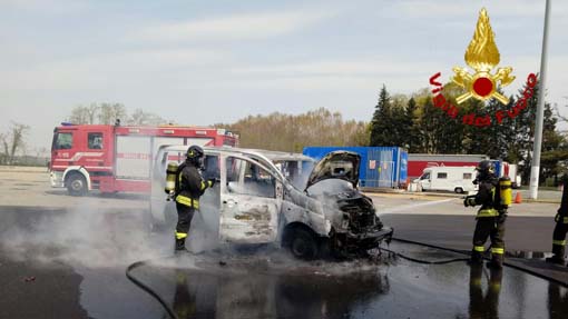 incendio area servizio 2
