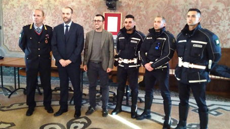 trecate agenti polizia locale