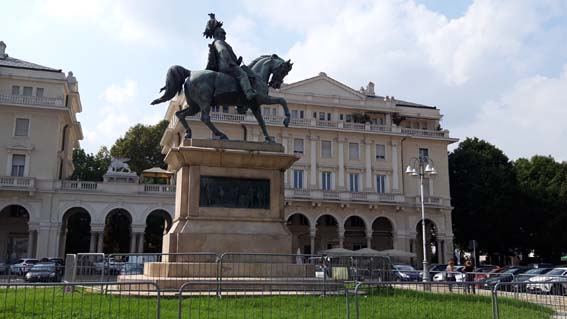novara piazza martiri