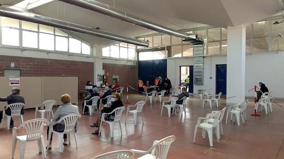 cameri centro vaccinale