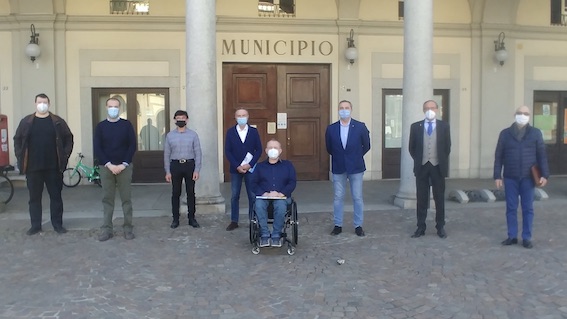 sosteniamoli insieme