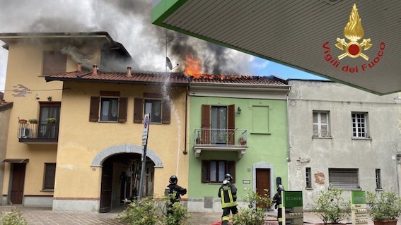 incendio trecate 1
