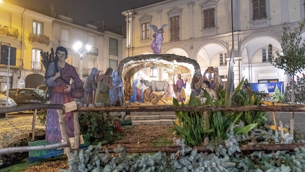 presepe trecate piazza foto