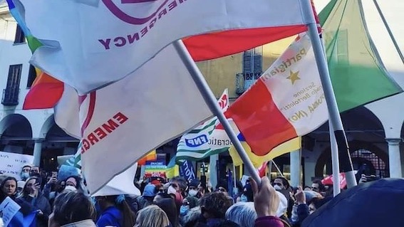 manifestazione pace novara