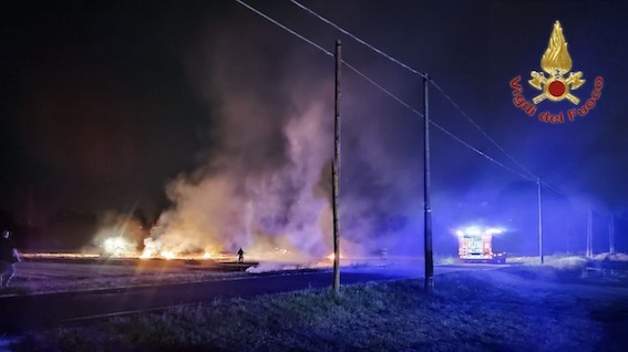 incendio bellinzago notte