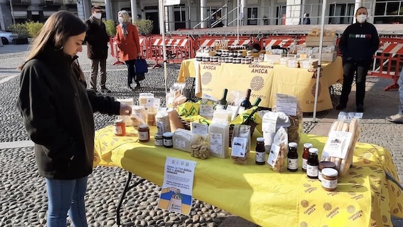 Spesa sospesa Trecate