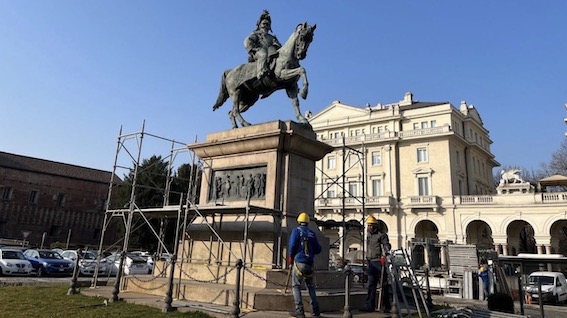piazza martiri monumento