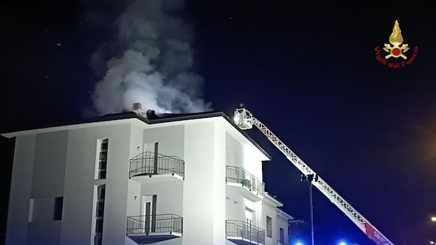 incendio novara vvff