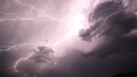 temporale fulmine