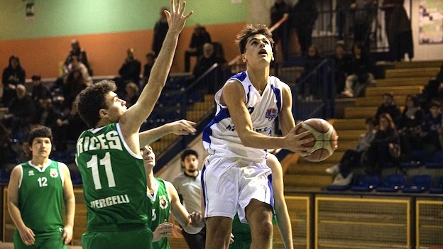 college novara azione palla